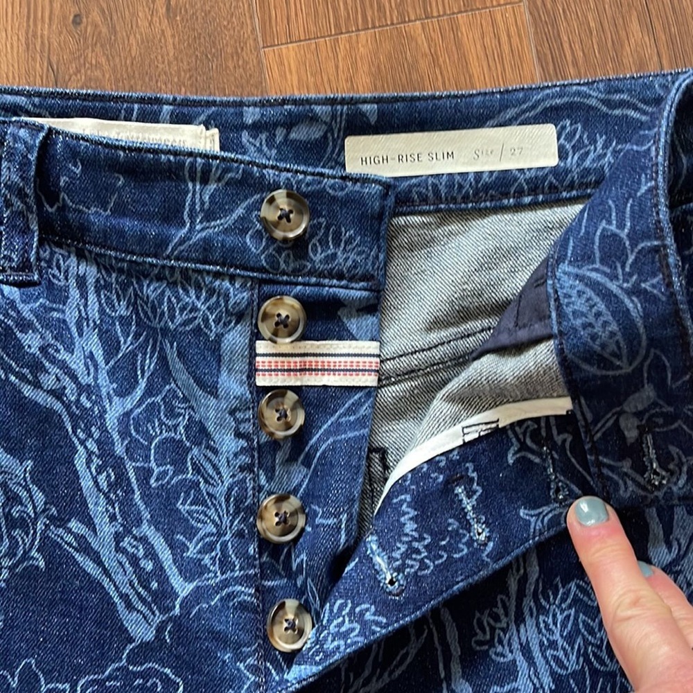 Anthropologie Pilcro Floral-Printed Slim Jeans - denim medium blue Size 27 - Picture 3 of 10